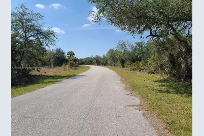 12133 Lenglen Ave, Port Charlotte, FL 33981 - Photo 4