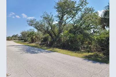 12133 Lenglen Ave, Port Charlotte, FL 33981 - Photo 8