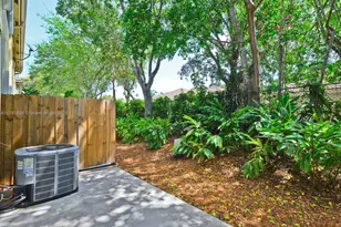 2094 Hacienda Terrace, Weston, FL 33327 - Photo 36