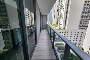 55 SW 9th St, Miami, FL 33130 - Photo 14