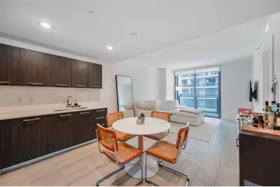 45 SW 9th St #1107, Miami, FL 33130 - Photo 2