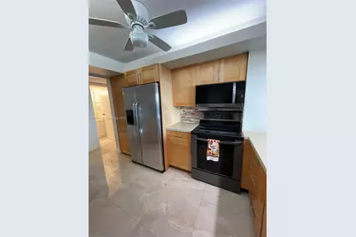 2655 Collins Ave #1906, Miami Beach, FL 33140 - Photo 4