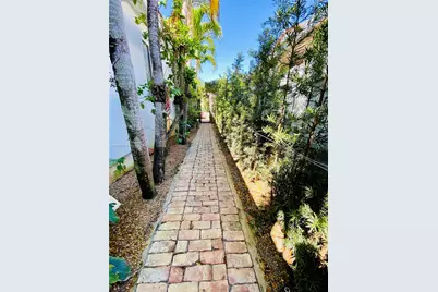 1135 SW 62nd Ave, West Miami, FL 33144 - Photo 28