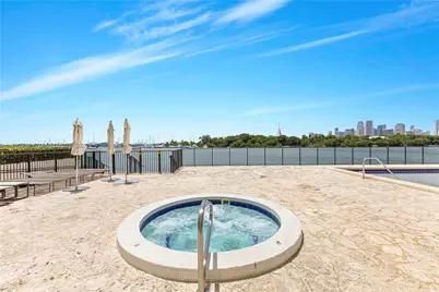 1000 Venetian Way #810, Miami, FL 33139 - Photo 46