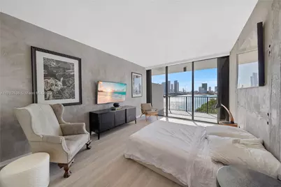 1000 Venetian Way #810, Miami, FL 33139 - Photo 6