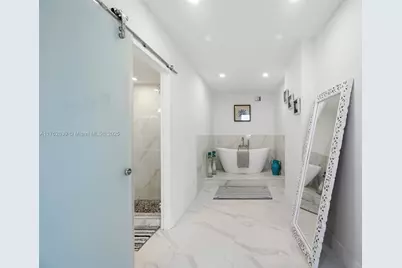 3725 S Ocean Dr #924, Hollywood, FL 33019 - Photo 16