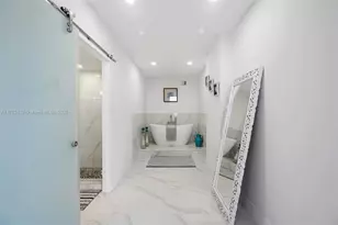 3725 S Ocean Dr, Hollywood, FL 33019 - Photo 16