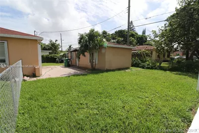 442 NW 100th St, Miami, FL 33150 - Photo 24