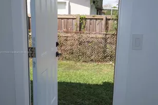 95 SW 17th Terrace, Homestead, FL 33030 - Photo 6