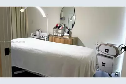 Spa in Brickell Ave For Lease, Miami, FL 33131 - Photo 10