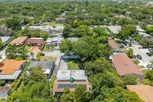 10851 NE 2nd Ct, Miami, FL 33161 - Photo 32