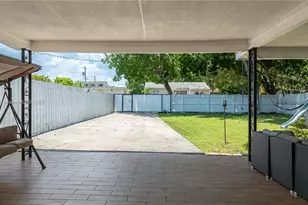 10851 NE 2nd Ct, Miami, FL 33161 - Photo 26