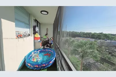 2821 N Miami Beach Blvd #4F, North Miami Beach, FL 33160 - Photo 2