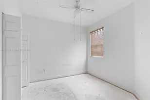 601 SE 37th Pl, Homestead, FL 33033 - Photo 12