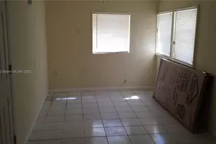 27 SW 7th St, Hallandale Beach, FL 33009 - Photo 2