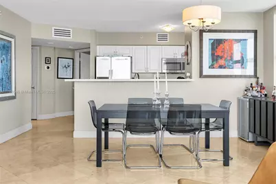 1155 Brickell Bay Dr #710, Miami, FL 33131 - Photo 14