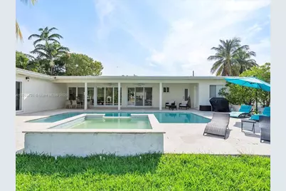 16473 NE 31st Ave, North Miami Beach, FL 33160 - Photo 24