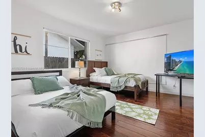 16473 NE 31st Ave, North Miami Beach, FL 33160 - Photo 8