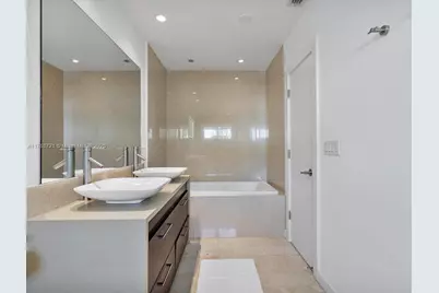 16473 NE 31st Ave, North Miami Beach, FL 33160 - Photo 18