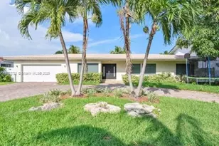 16473 NE 31st Ave, North Miami Beach, FL 33160 - Photo 2