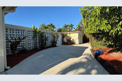 8720 SW 192nd Ter, Cutler Bay, FL 33157 - Photo 4