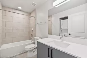 1559 NW 15th Street Rd, Miami, FL 33125 - Photo 10