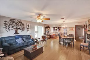 7825 NW 174th St, Hialeah, FL 33015 - Photo 2