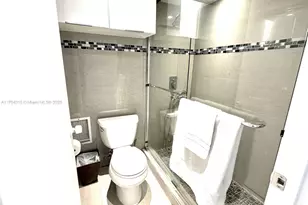 5445 Collins Ave, Miami Beach, FL 33140 - Photo 12