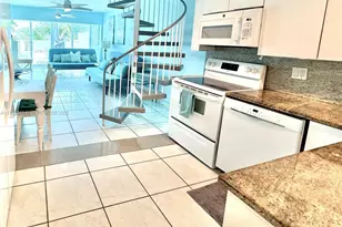 5445 Collins Ave, Miami Beach, FL 33140 - Photo 2