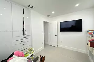 8320 Taft St, Pembroke Pines, FL 33024 - Photo 16