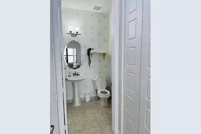 616 NE 193rd St, Miami, FL 33179 - Photo 16