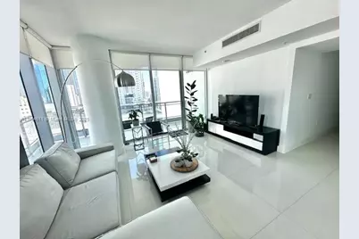 92 SW 3rd St #1410, Miami, FL 33130 - Photo 4