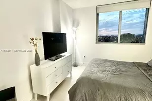 92 SW 3rd St, Miami, FL 33130 - Photo 12