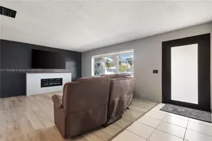 9550 NW 26th Pl, Sunrise, FL 33322 - Photo 2