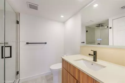 1000 Quayside Ter #903, Miami, FL 33138 - Photo 10