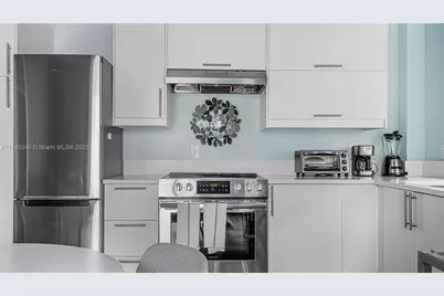 133 NE 2nd Ave #601, Miami, FL 33132 - Photo 4