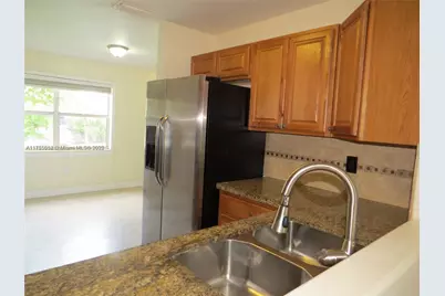 216 Lakeside Cir, Sunrise, FL 33326 - Photo 6