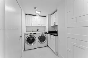 5801 Collins Ave, Miami Beach, FL 33140 - Photo 40