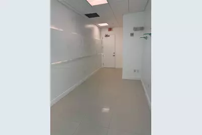 175 SW 7th St #1812, Miami, FL 33130 - Photo 6