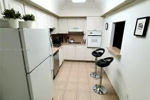 19390 Collins Ave, Sunny Isles Beach, FL 33160 - Photo 2