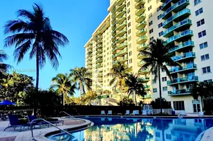 19390 Collins Ave, Sunny Isles Beach, FL 33160 - Photo 10