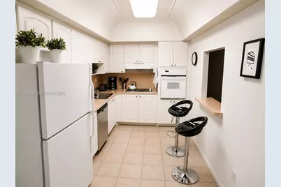 19390 Collins Ave #312, Sunny Isles Beach, FL 33160 - Photo 6
