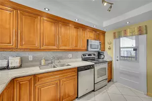 2681 S Course Dr, Pompano Beach, FL 33069 - Photo 6