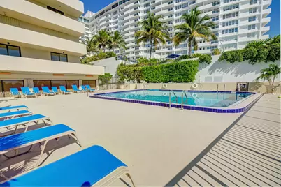 1623 Collins Ave #512, Miami Beach, FL 33139 - Photo 4