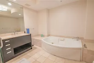 18201 Collins Ave, Sunny Isles Beach, FL 33160 - Photo 26