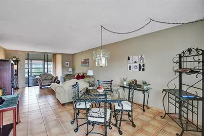2811 Somerset Dr #405, Lauderdale Lakes, FL 33311 - Photo 14