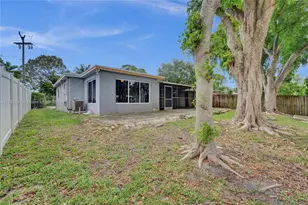924 N 30th Rd, Hollywood, FL 33021 - Photo 34