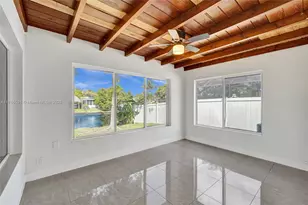 924 N 30th Rd, Hollywood, FL 33021 - Photo 6