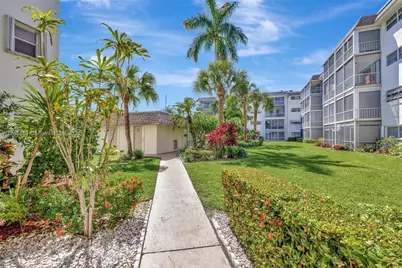 2200 Diana Dr #111, Hallandale Beach, FL 33009 - Photo 16