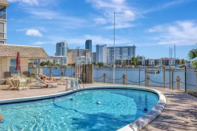 2200 Diana Dr #111, Hallandale Beach, FL 33009 - Photo 18